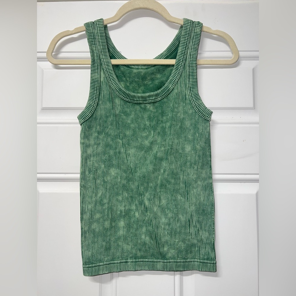 Zenana mineral washed ribbed reversible tank tops size L/XL
(All 4) - Picture 5 of 13